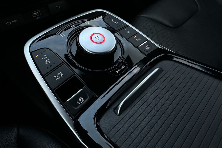 Продам Kia Niro 64кВт Макс.комплектація!  2021 года в Львове