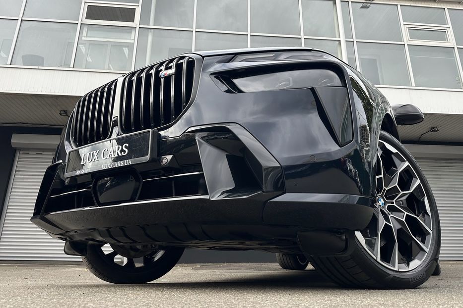 Продам BMW X7 M60i 2023 года в Киеве