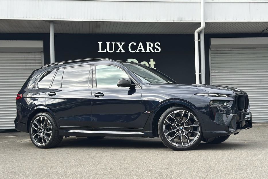 Продам BMW X7 M60i 2023 года в Киеве