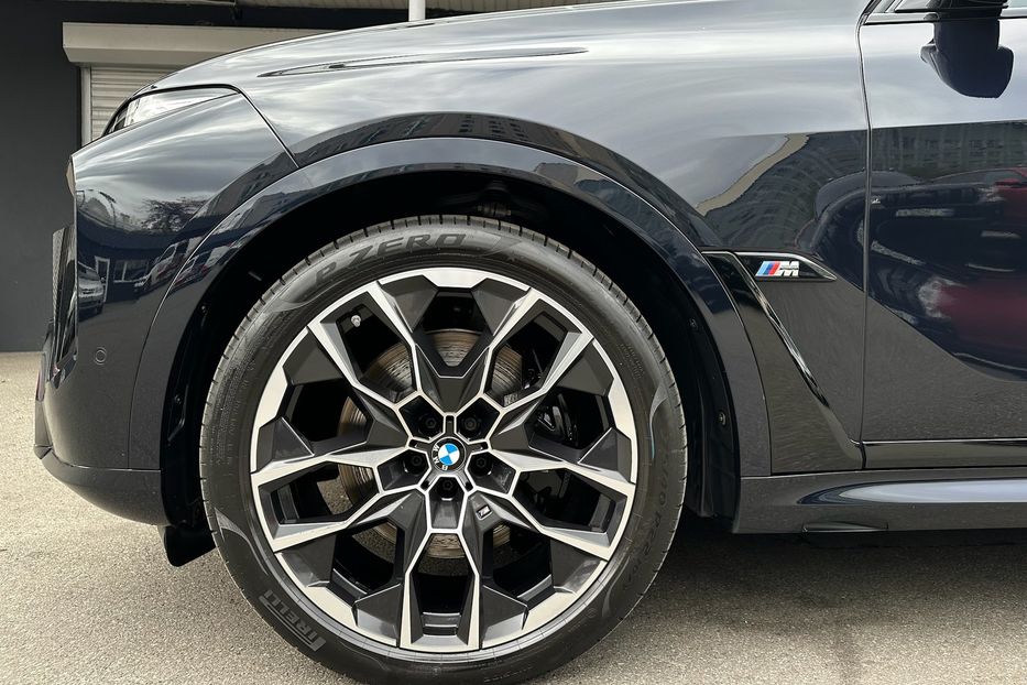Продам BMW X7 M60i 2023 года в Киеве