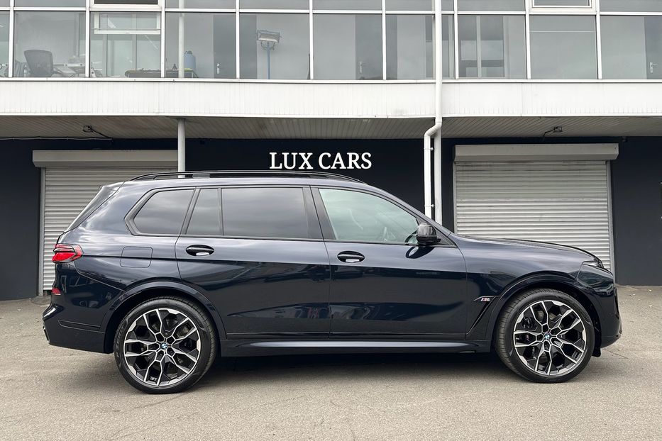 Продам BMW X7 M60i 2023 года в Киеве