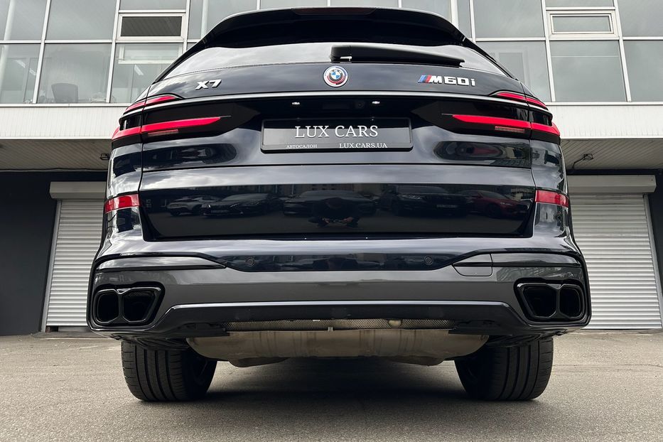 Продам BMW X7 M60i 2023 года в Киеве
