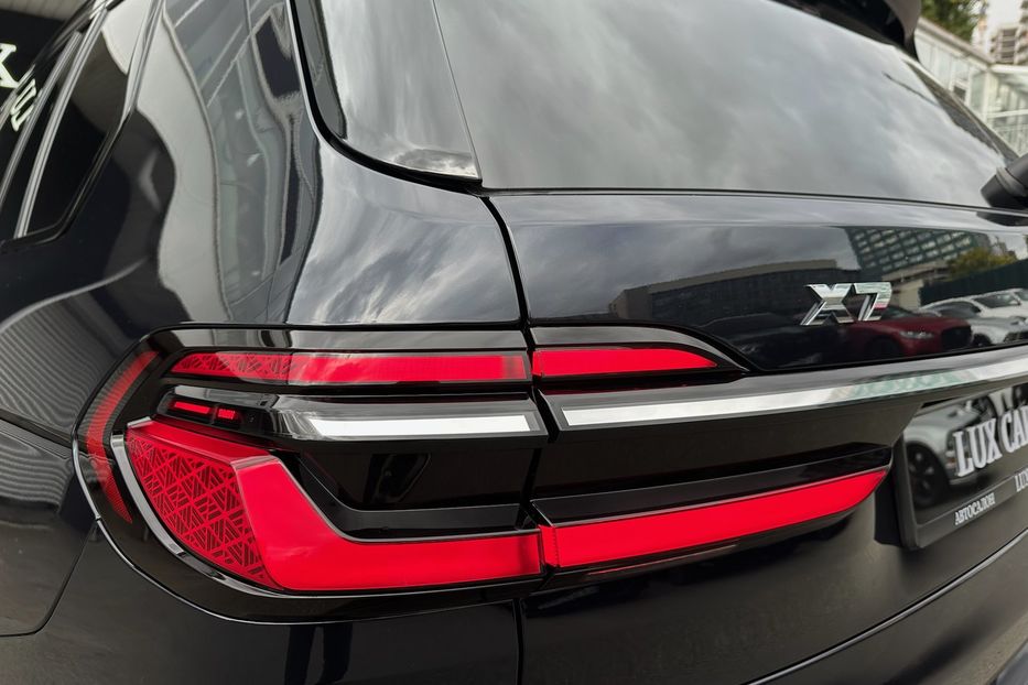 Продам BMW X7 M60i 2023 года в Киеве