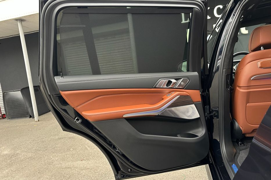 Продам BMW X7 M60i 2023 года в Киеве