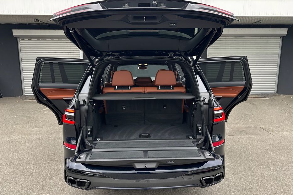 Продам BMW X7 M60i 2023 года в Киеве