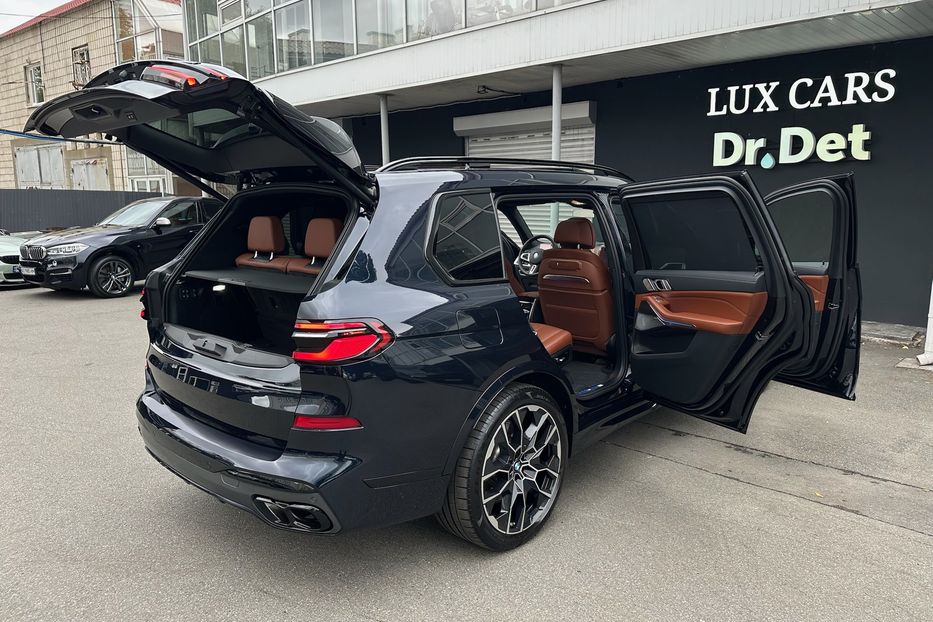 Продам BMW X7 M60i 2023 года в Киеве