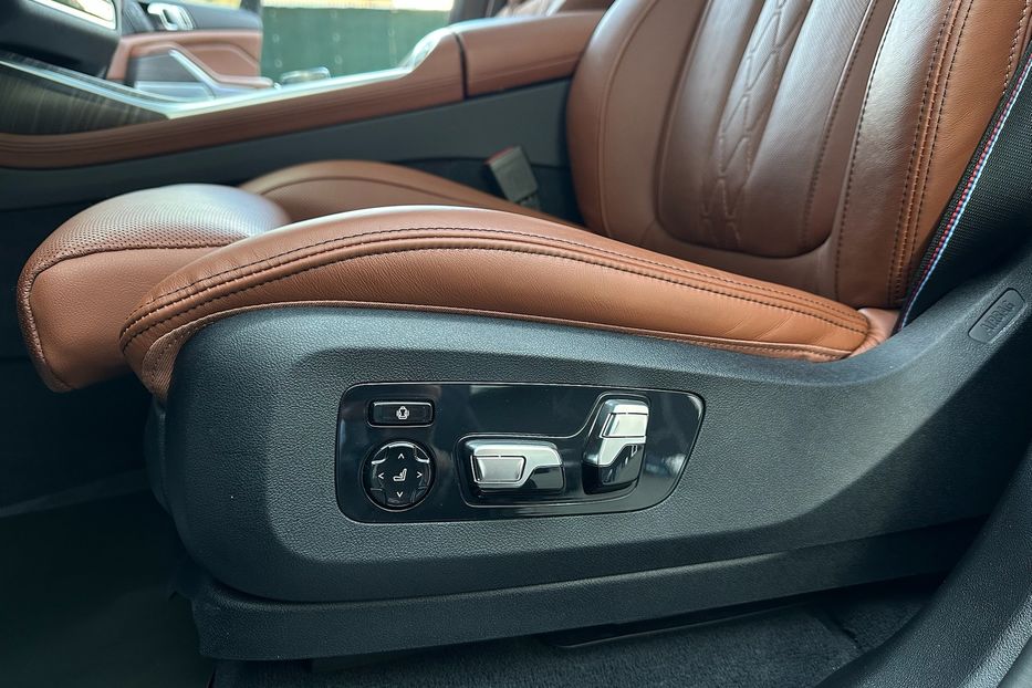 Продам BMW X7 M60i 2023 года в Киеве
