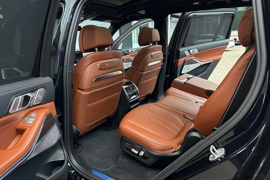 Продам BMW X7 M60i 2023 года в Киеве