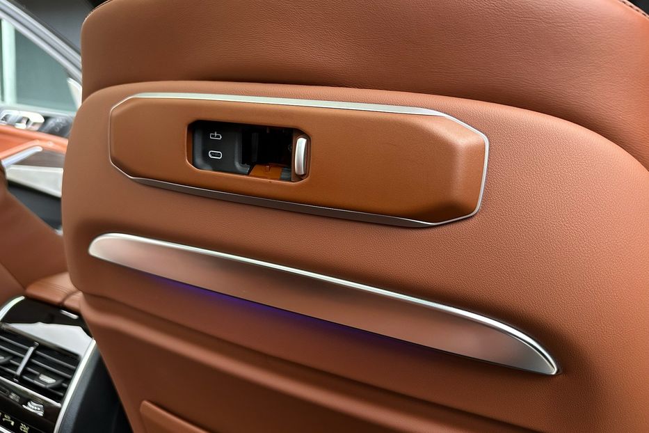 Продам BMW X7 M60i 2023 года в Киеве