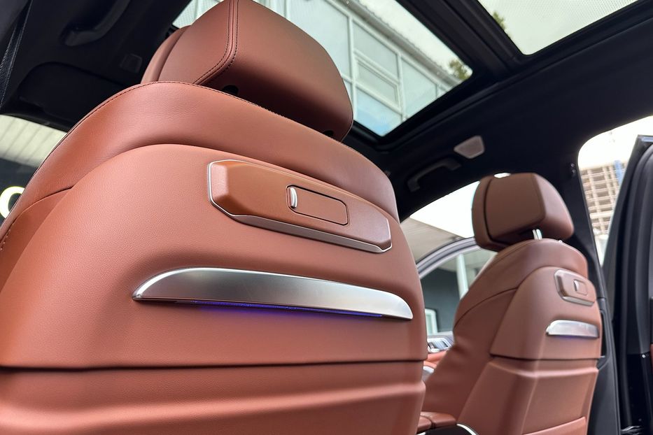 Продам BMW X7 M60i 2023 года в Киеве