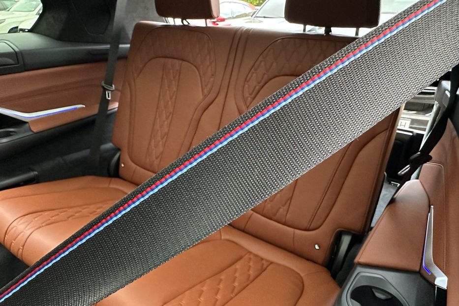 Продам BMW X7 M60i 2023 года в Киеве