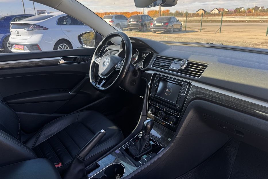 Продам Volkswagen Passat B8 COMIS 2017 года в г. Умань, Черкасская область