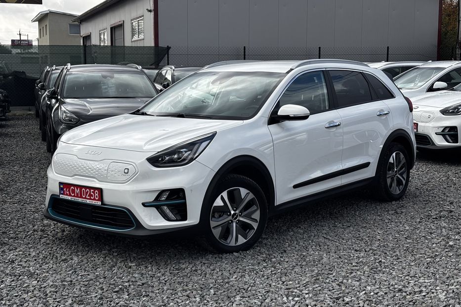 Продам Kia Niro 64 kwt 2022 года в Львове