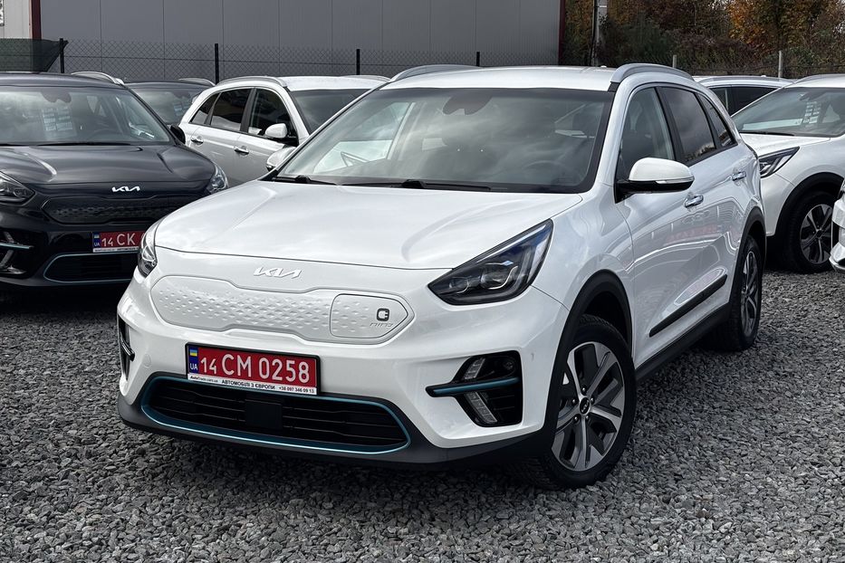 Продам Kia Niro 64 kwt 2022 года в Львове