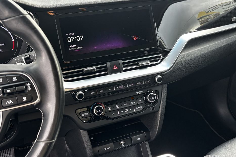 Продам Kia Niro 64 kwt 2022 года в Львове