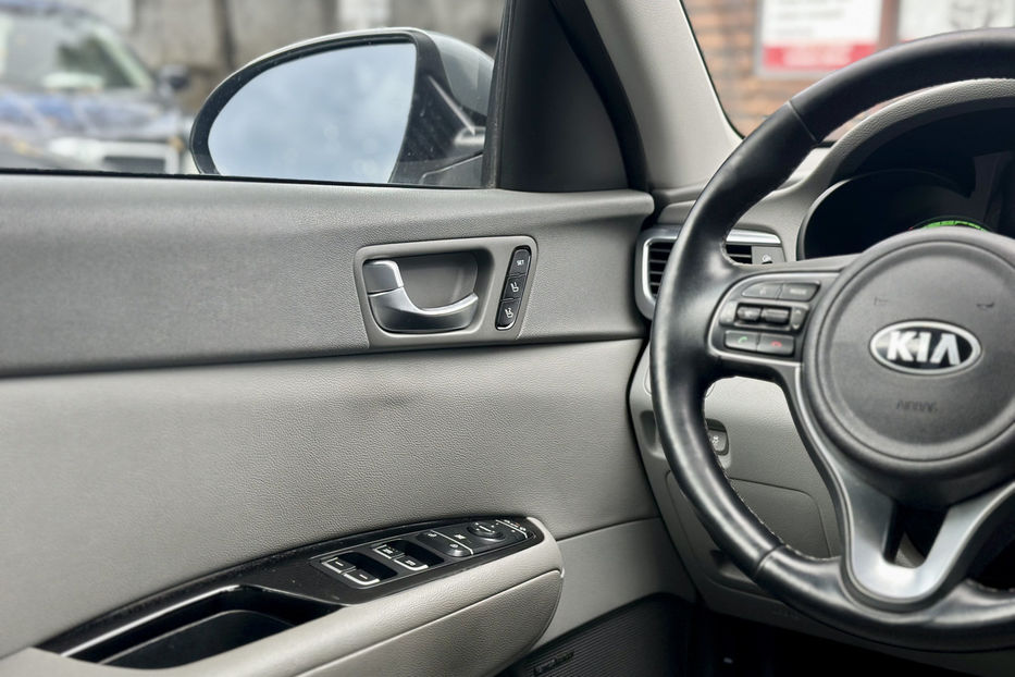 Продам Kia Optima PHEV 2017 года в Киеве