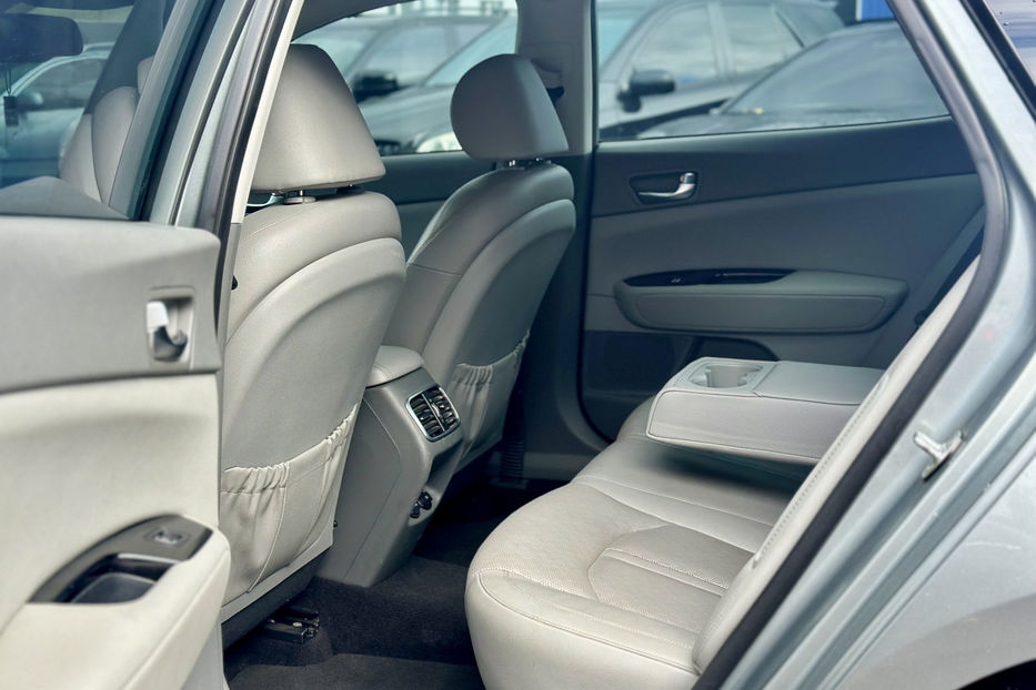 Продам Kia Optima PHEV 2017 года в Киеве