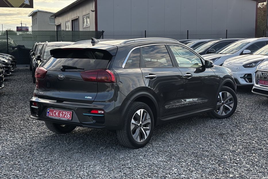 Продам Kia Niro 64 квт  авто у Львові  2021 года в Львове
