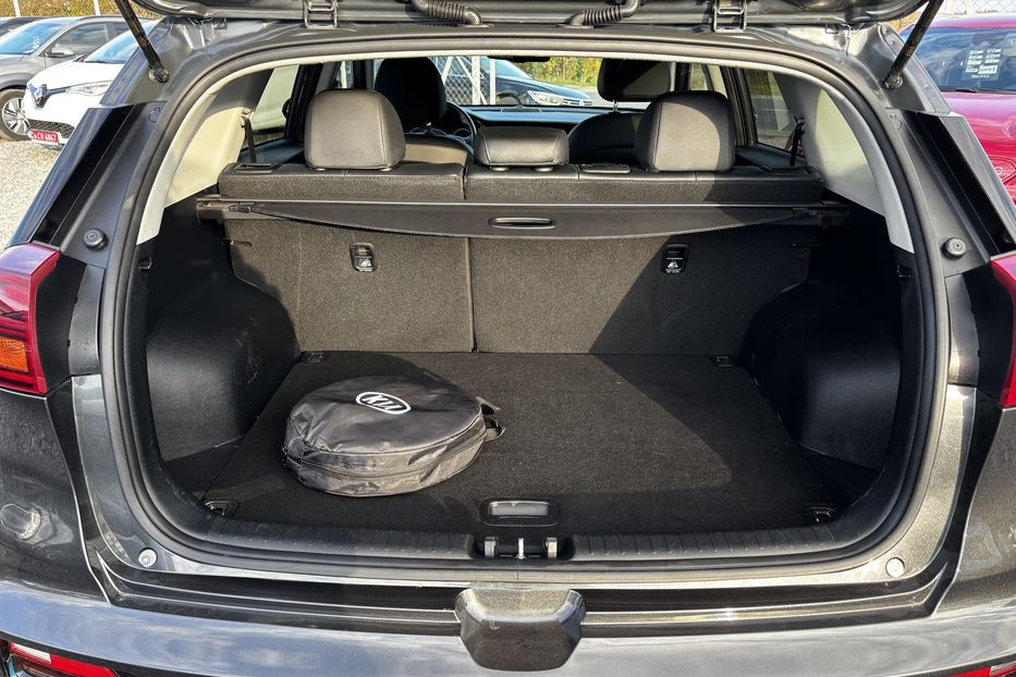 Продам Kia Niro 64 квт  авто у Львові  2021 года в Львове