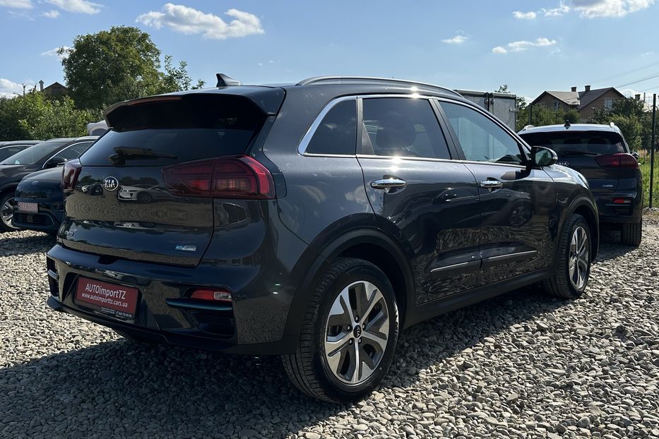 Продам Kia Niro  64 кВт Макс. комплектація 2020 года в Львове