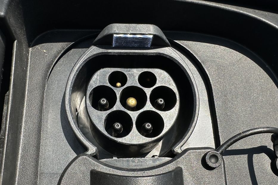 Продам Kia Niro  64 кВт Макс. комплектація 2020 года в Львове