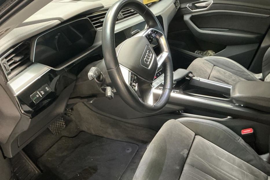 Продам Audi E-Tron S line 55 ціла v8186 2020 года в Луцке