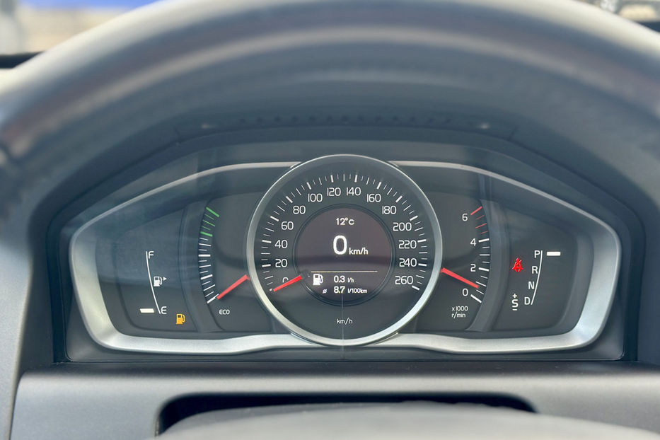 Продам Volvo XC60 2014 года в Киеве