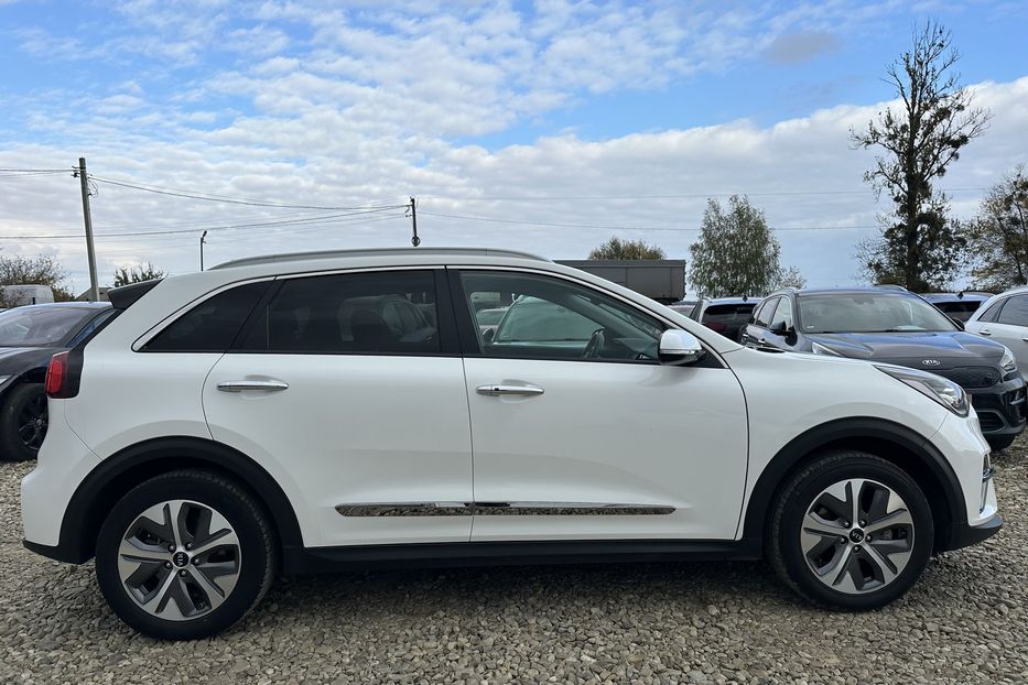 Продам Kia Niro 64кВт Макс.комплектація!  2021 года в Львове