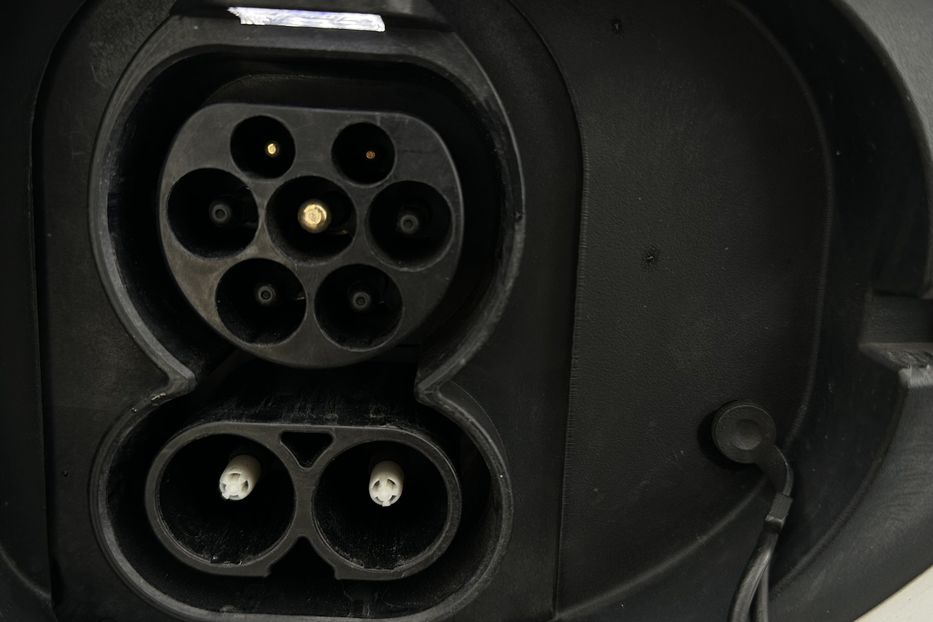 Продам Kia Niro 64кВт Макс.комплектація!  2021 года в Львове