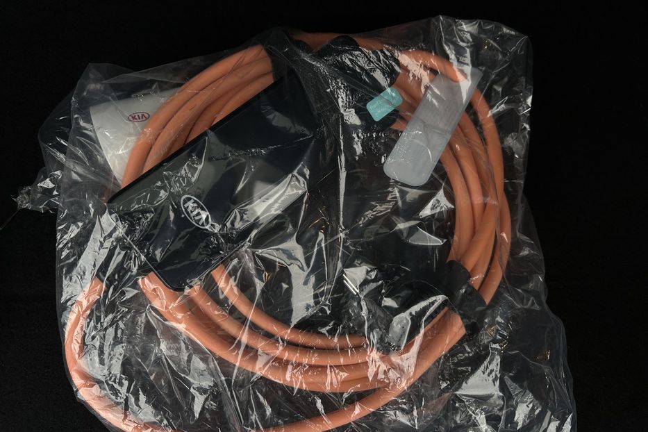 Продам Kia Niro 64кВт Макс.комплектація!  2021 года в Львове