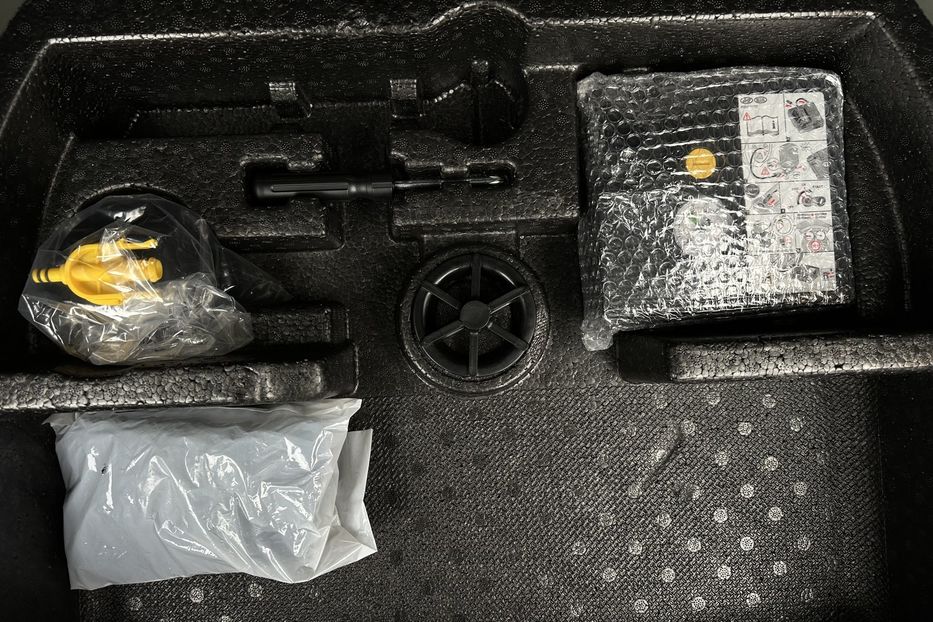 Продам Kia Niro 64кВт Макс.комплектація!  2021 года в Львове