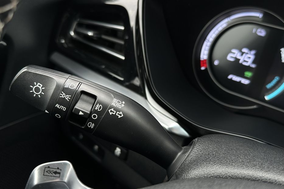 Продам Kia Niro 64кВт Макс.комплектація!  2021 года в Львове