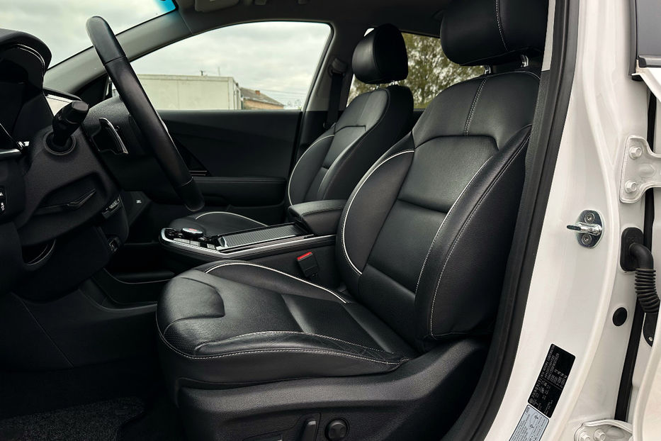Продам Kia Niro 64кВт Макс.комплектація!  2021 года в Львове