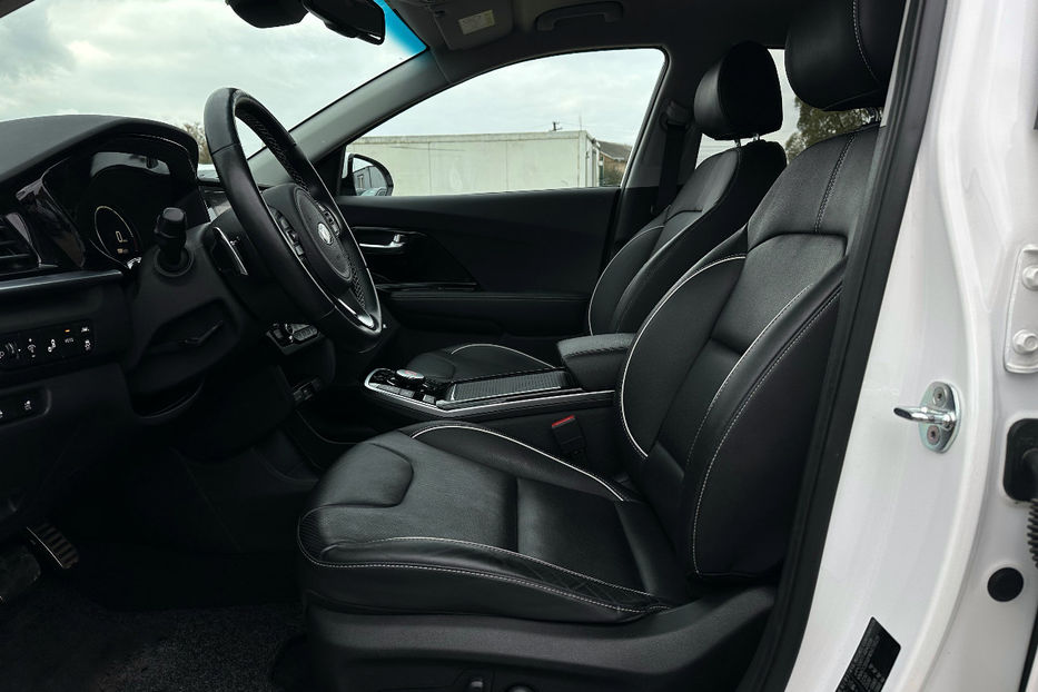 Продам Kia Niro 64кВт Макс.комплектація!  2021 года в Львове