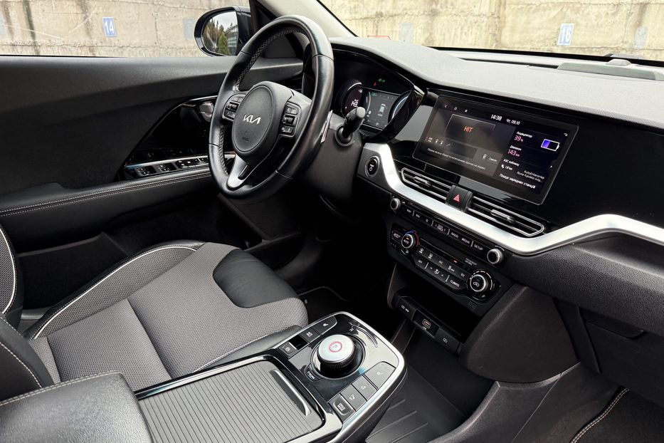 Продам Kia Niro 64Kwt авто в Рівному 2022 года в Ровно