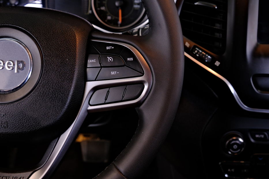 Продам Jeep Cherokee 2020 года в Одессе