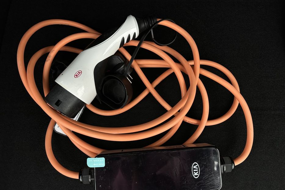 Продам Kia Niro 64кВт Макс.комплектація! 2021 года в Львове