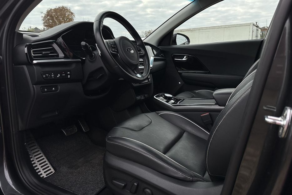 Продам Kia Niro 64кВт Макс.комплектація! 2021 года в Львове