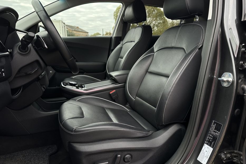 Продам Kia Niro 64кВт Макс.комплектація! 2021 года в Львове