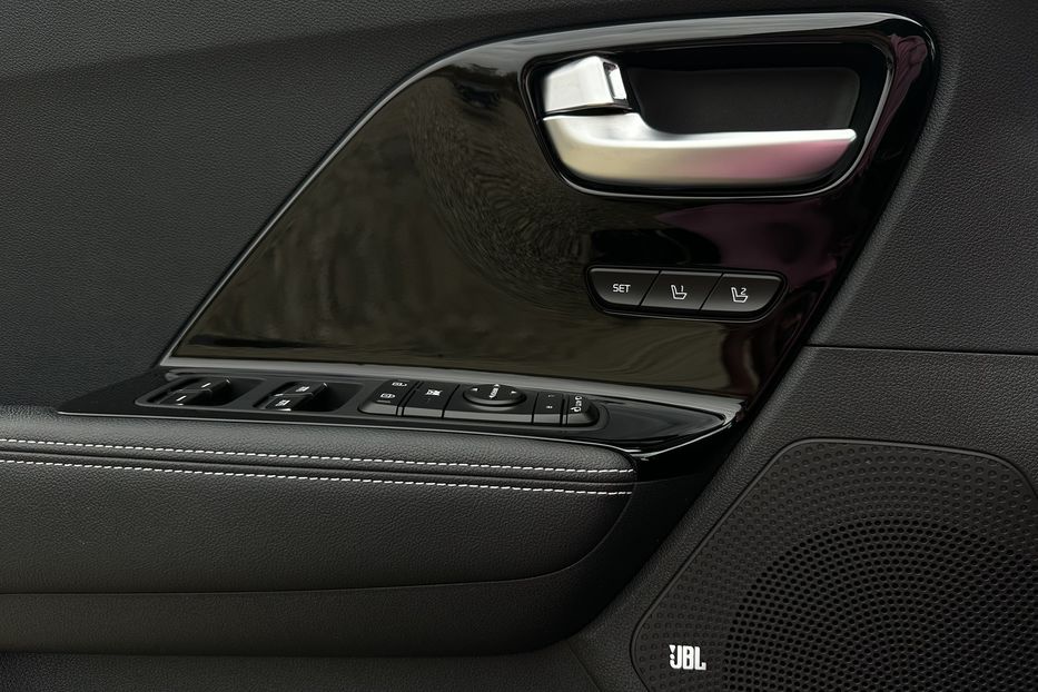 Продам Kia Niro 64кВт Макс.комплектація! 2021 года в Львове