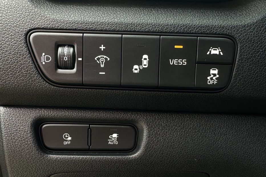 Продам Kia Niro 64кВт Макс.комплектація! 2021 года в Львове