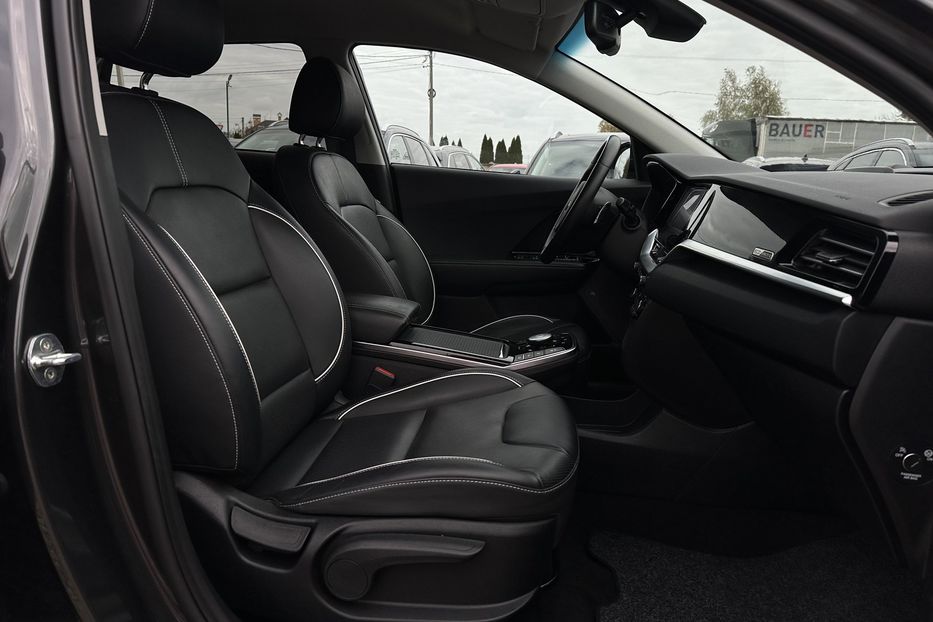 Продам Kia Niro 64кВт Макс.комплектація! 2021 года в Львове
