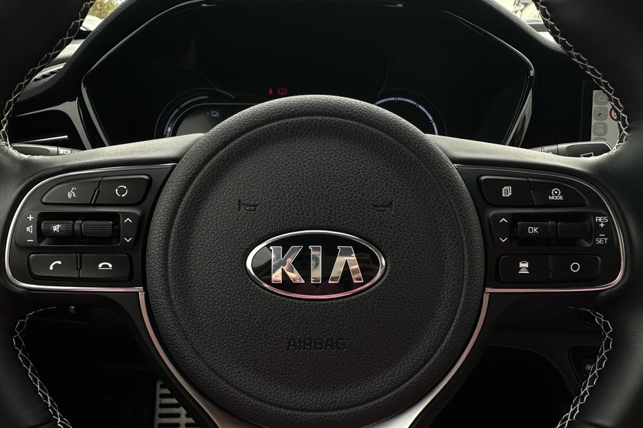 Продам Kia Niro 64кВт Макс.комплектація! 2021 года в Львове