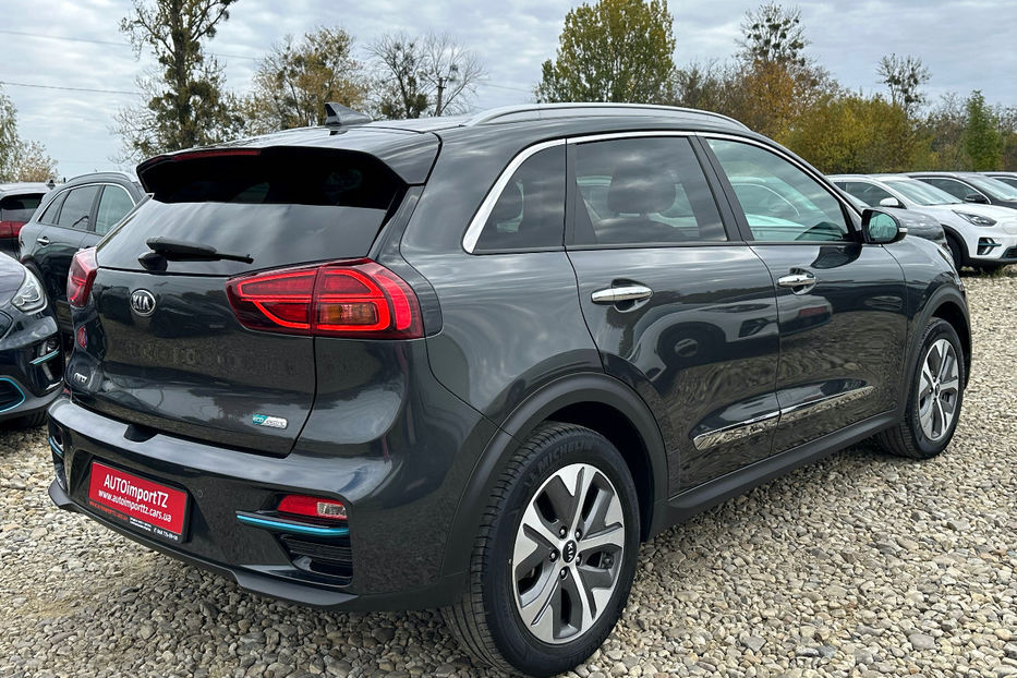 Продам Kia Niro 64кВт Макс.комплектація! 2021 года в Львове