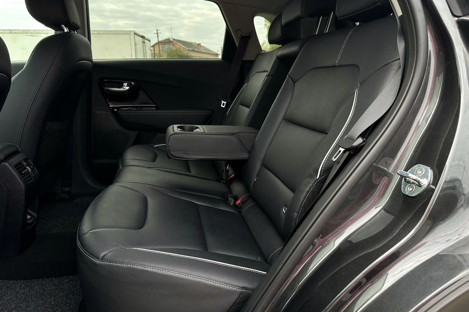 Продам Kia Niro 64кВт Макс.комплектація! 2021 года в Львове