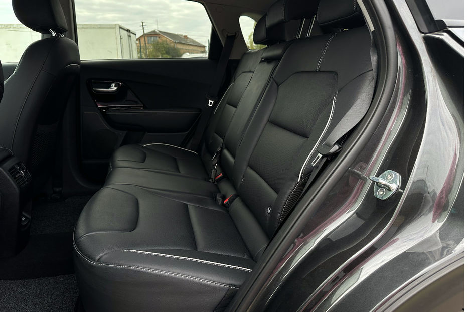 Продам Kia Niro 64кВт Макс.комплектація! 2021 года в Львове