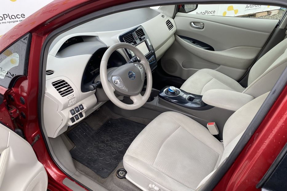 Продам Nissan Leaf 2012 года в Луцке