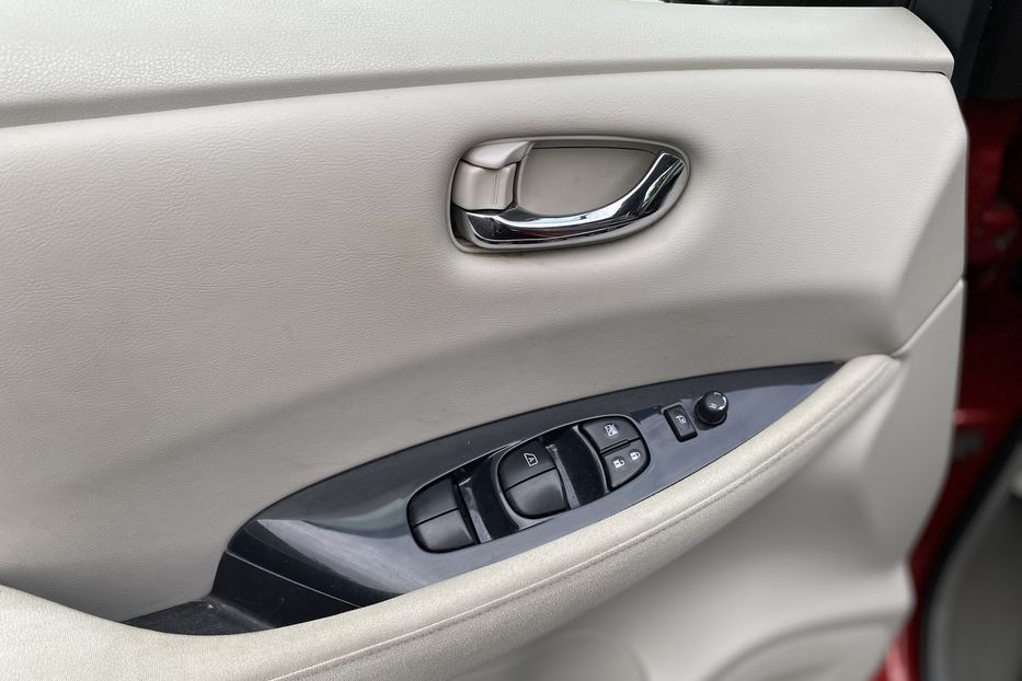 Продам Nissan Leaf 2012 года в Луцке