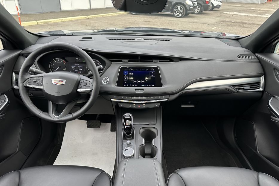Продам Cadillac XTS XT4  350T AWD 2022 года в Киеве