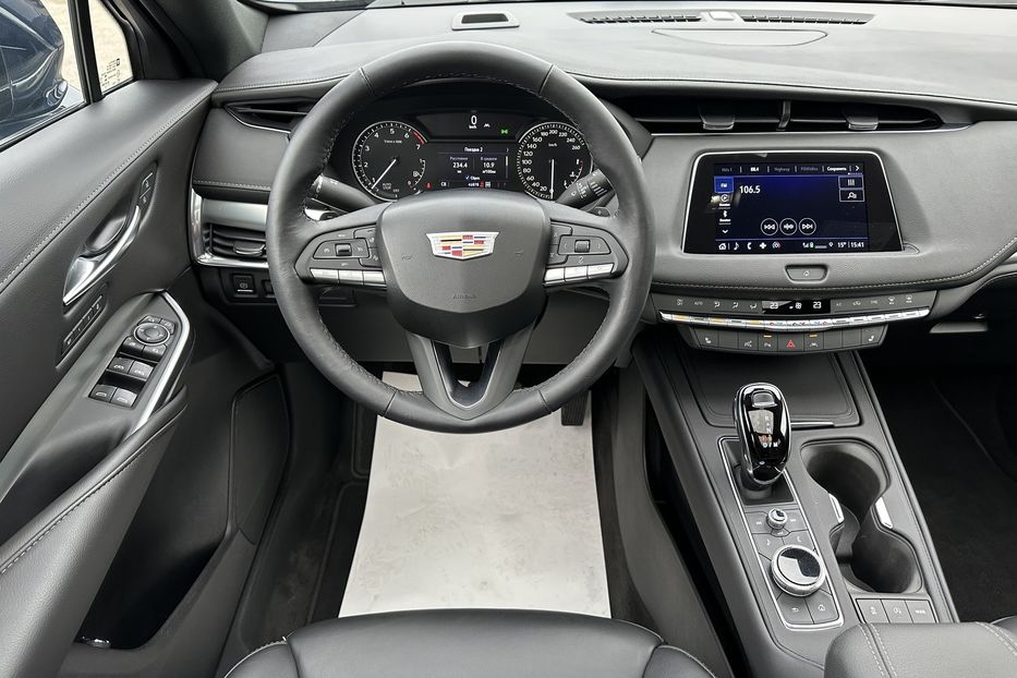 Продам Cadillac XTS XT4  350T AWD 2022 года в Киеве